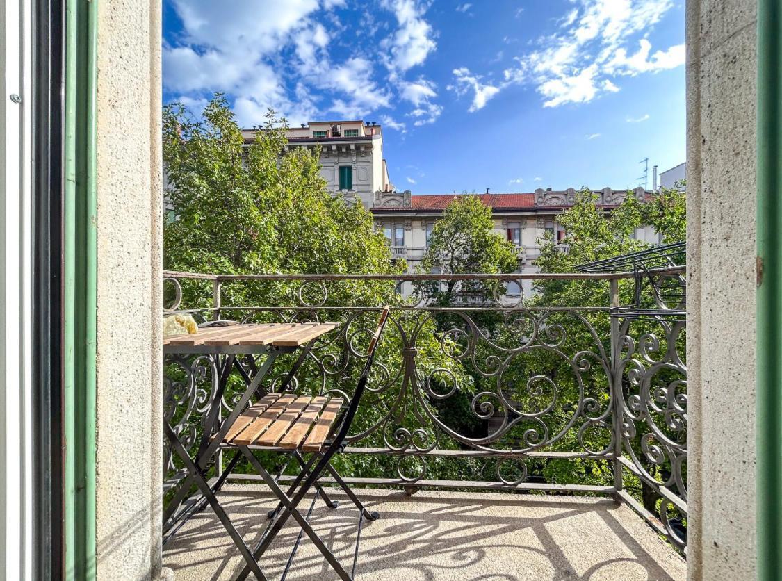 מילאנו Casa Alberto Da Giussano, Elegante Bilocale In Centro Con Balcone Sul Parco מראה חיצוני תמונה