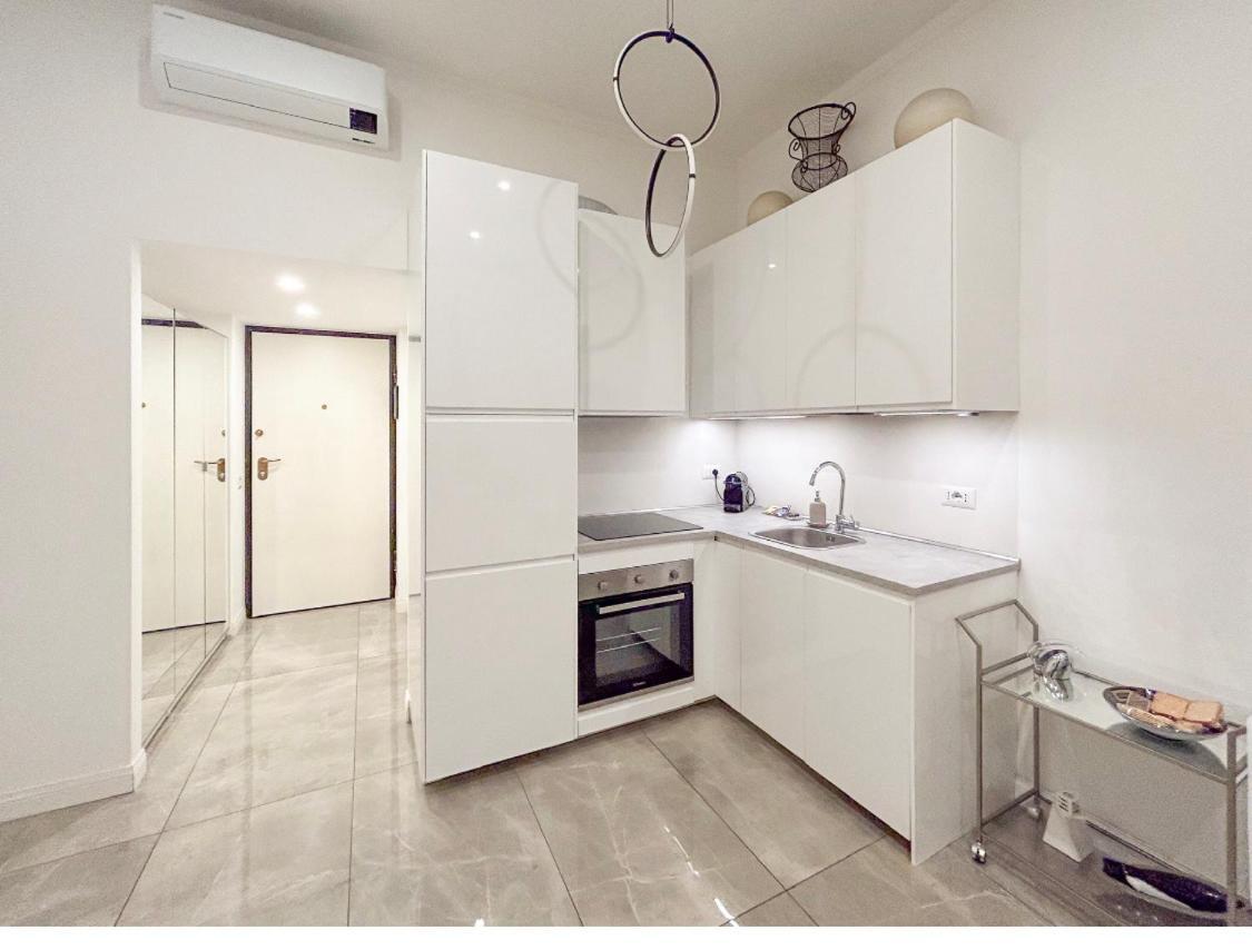 מילאנו Casa Alberto Da Giussano, Elegante Bilocale In Centro Con Balcone Sul Parco מראה חיצוני תמונה